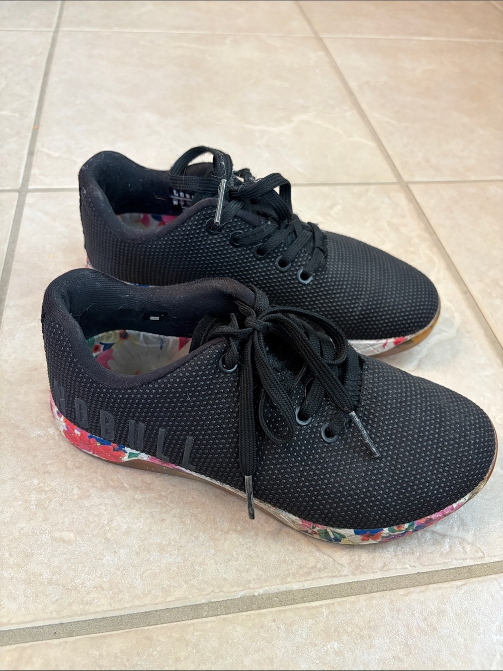 NOBULL Black Impact Daisy Floral Trainer Sneakers sz 6
